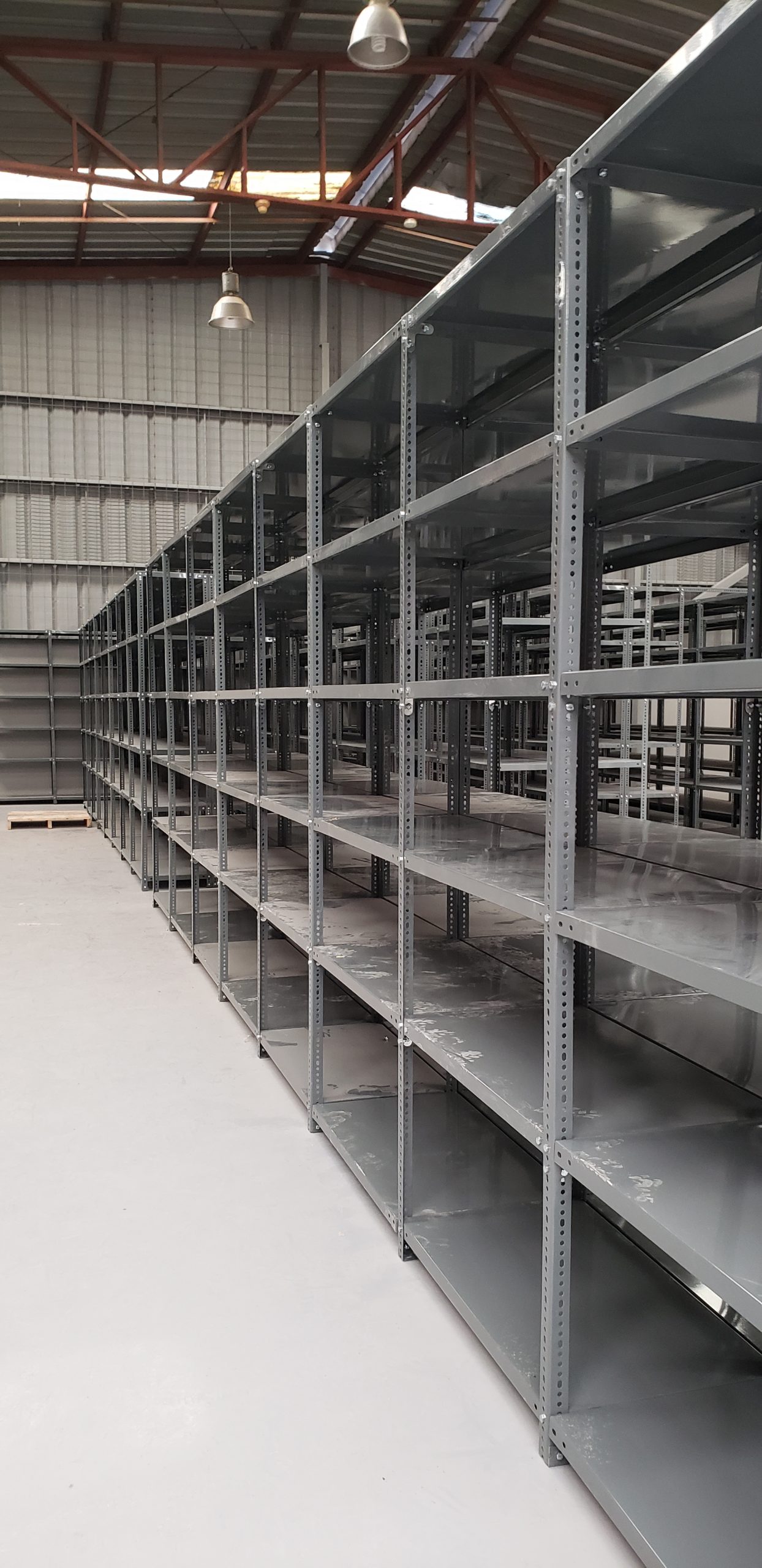 Estantería Mecano Metálica de Fácil Montaje y Escalable - Metalmig