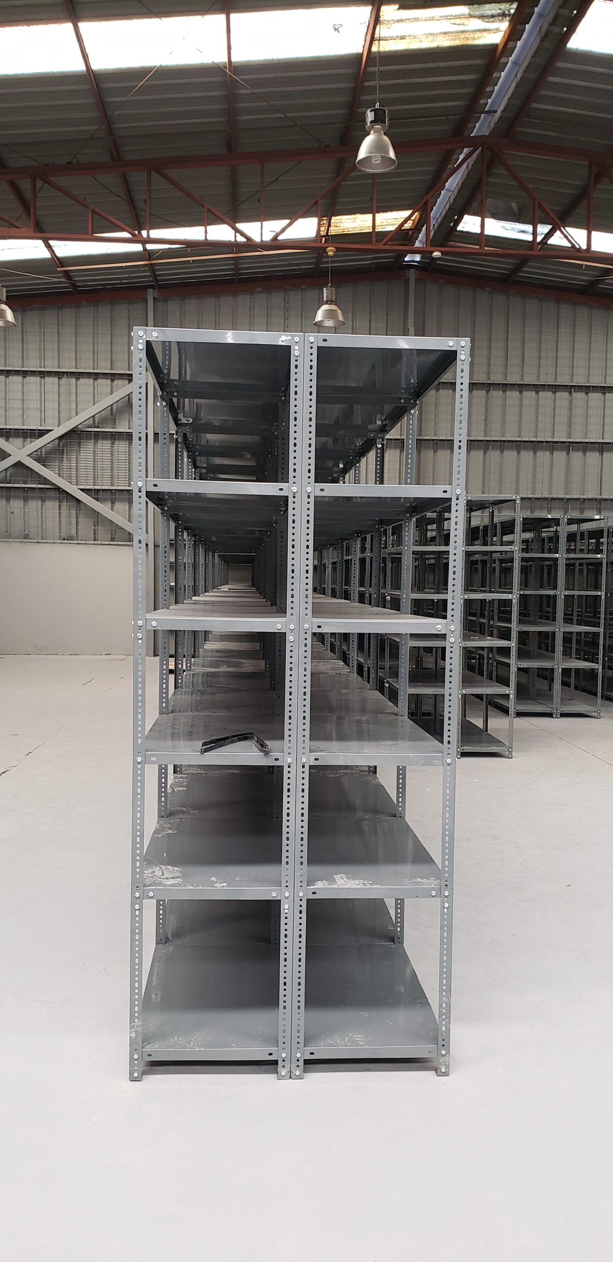 Estantería Mecano Metálica de Fácil Montaje y Escalable - Metalmig