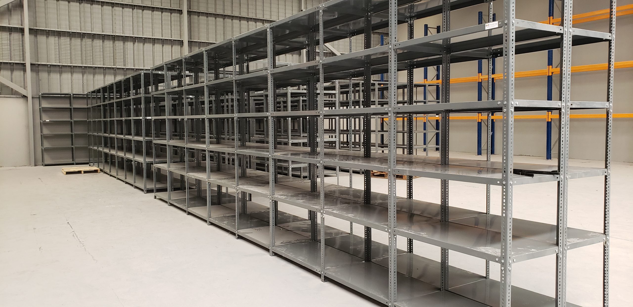 Estantería Mecano Metálica de Fácil Montaje y Escalable - Metalmig